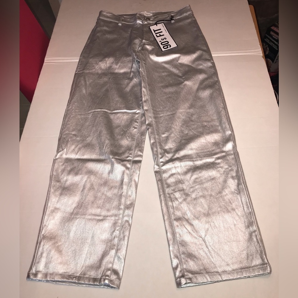 Almost Famous 90s Fit Silver Metallic Dad Jeans Sz 7
